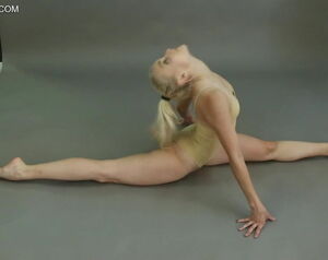 Dora Tornaszkova nimble gymnast supah super-fucking-hot nude