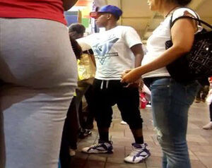 arse at the mall