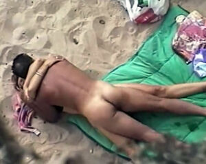 Rafian safaris flash scorching couples pounding on the beach